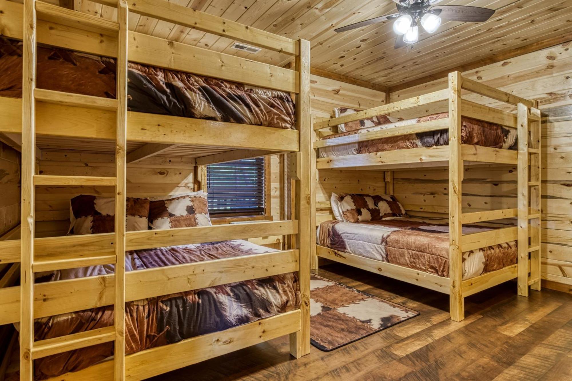 Majestic Splash- 8 Bedroom, Indoor Pool, Hot Tub, 1089 Free Tickets Each Paid Day, Dollywood Sevierville Exterior foto